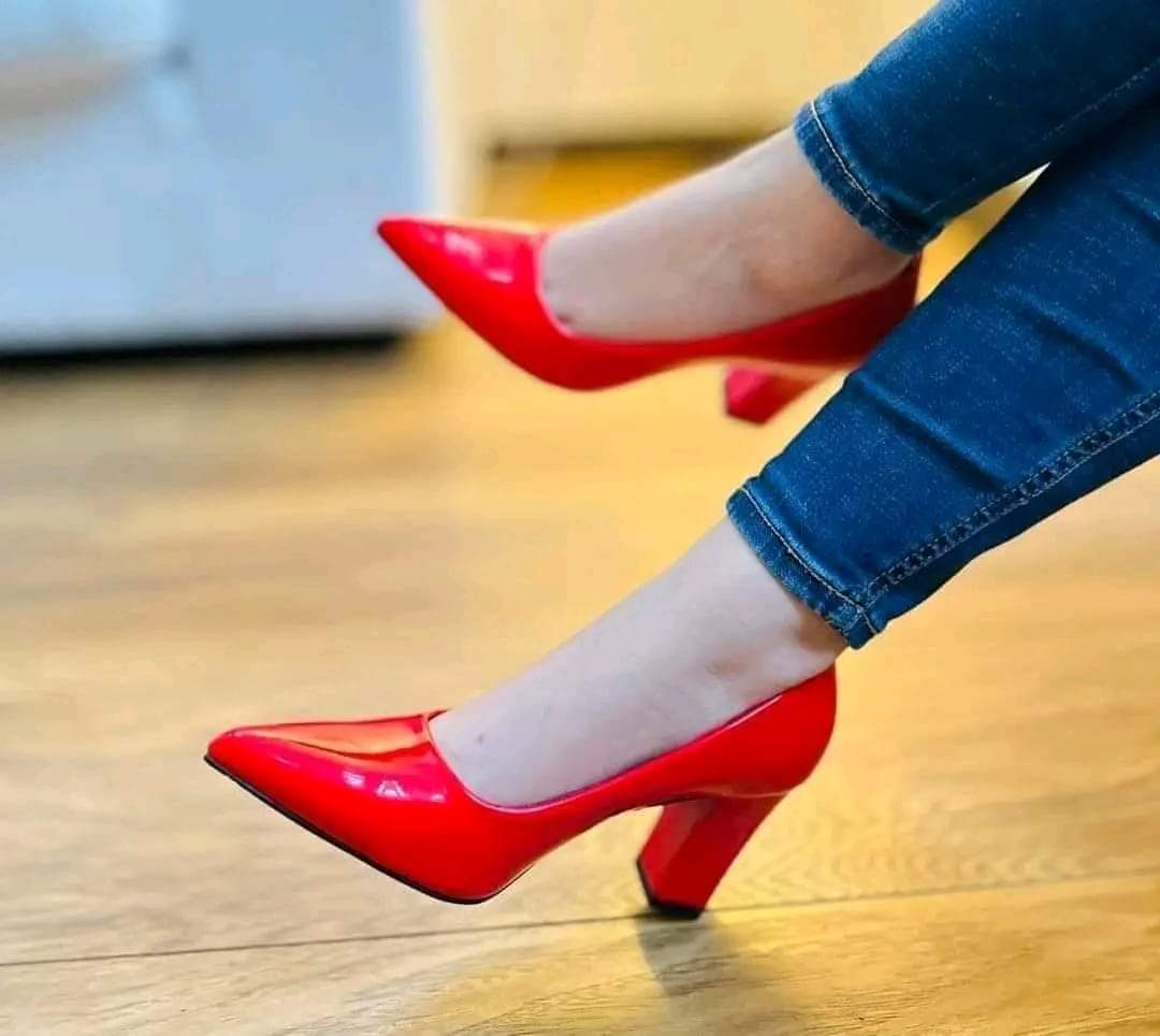 KamarStore's tweet image. Abiertos este 03 de Noviembre 🥳 en horario normal 😎 Veni al último día de la #Promocion de $20💸 en más de +100 estilos 🤯 solo en #KamarStore

#NoTeLoPodesPerder #diademuertos2024 #Moda #2024 #tenis #botas #Tacones #zapatos #sandalias