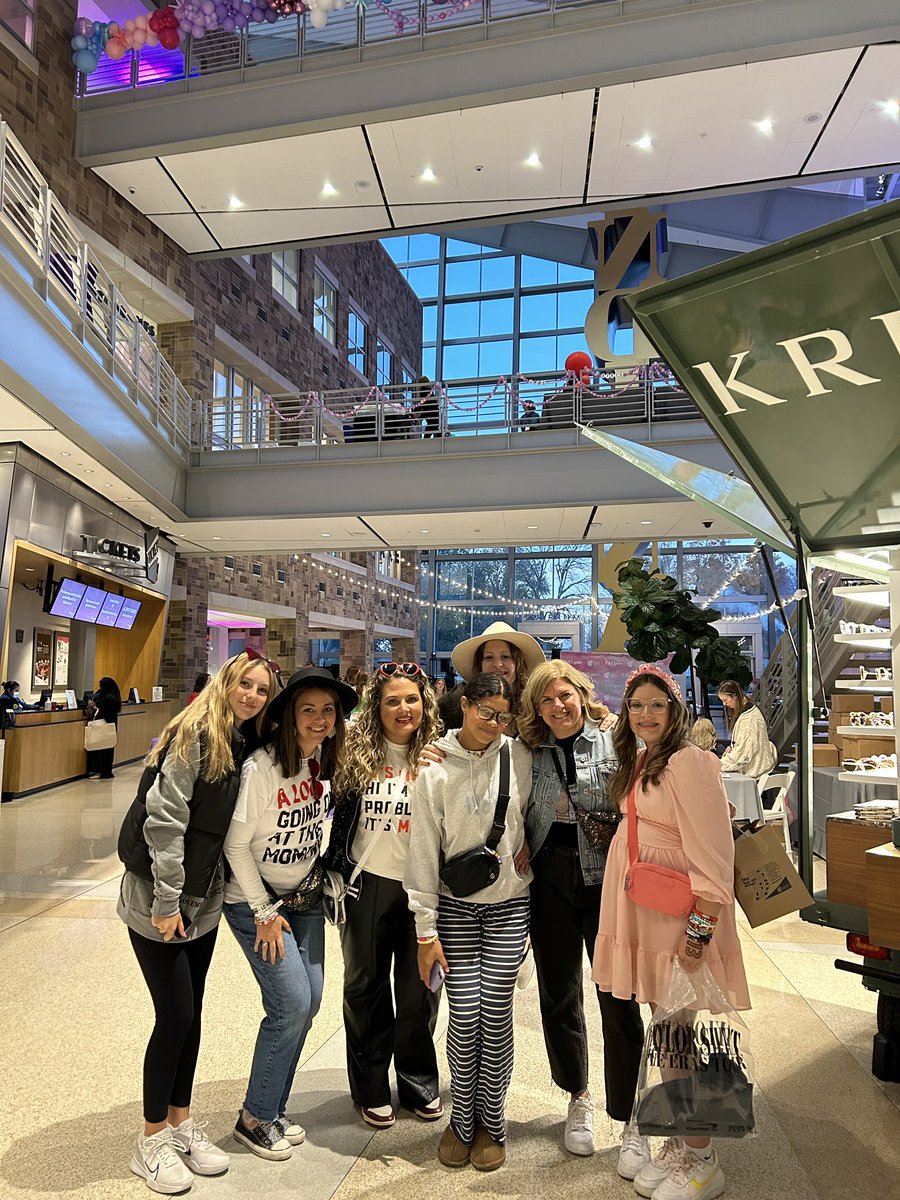 MrsKTGordon's tweet photo. We enjoyed the @IndianaMuseum TayGate event! We might not be w @taylornation13 in concert but we know @taylorswift13 would love that we cuddled some kittens, sang our hearts out, and nabbed cute merch! #IndyTSTheErasTour https://t.co/GRRDkYl2iu