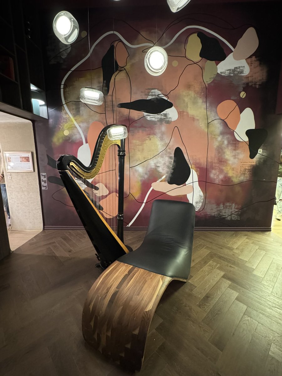 RebecaNavarro's tweet photo. La #DesignHouse de @designweekmex este año estuvo mucho más grande que las anteriores, con propuestas diferentes e innovadoras. Me gustó. https://t.co/baoPuTb9sD