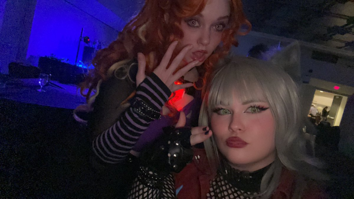 Come watch us perform in 15 minutes at Mane or else 🔫