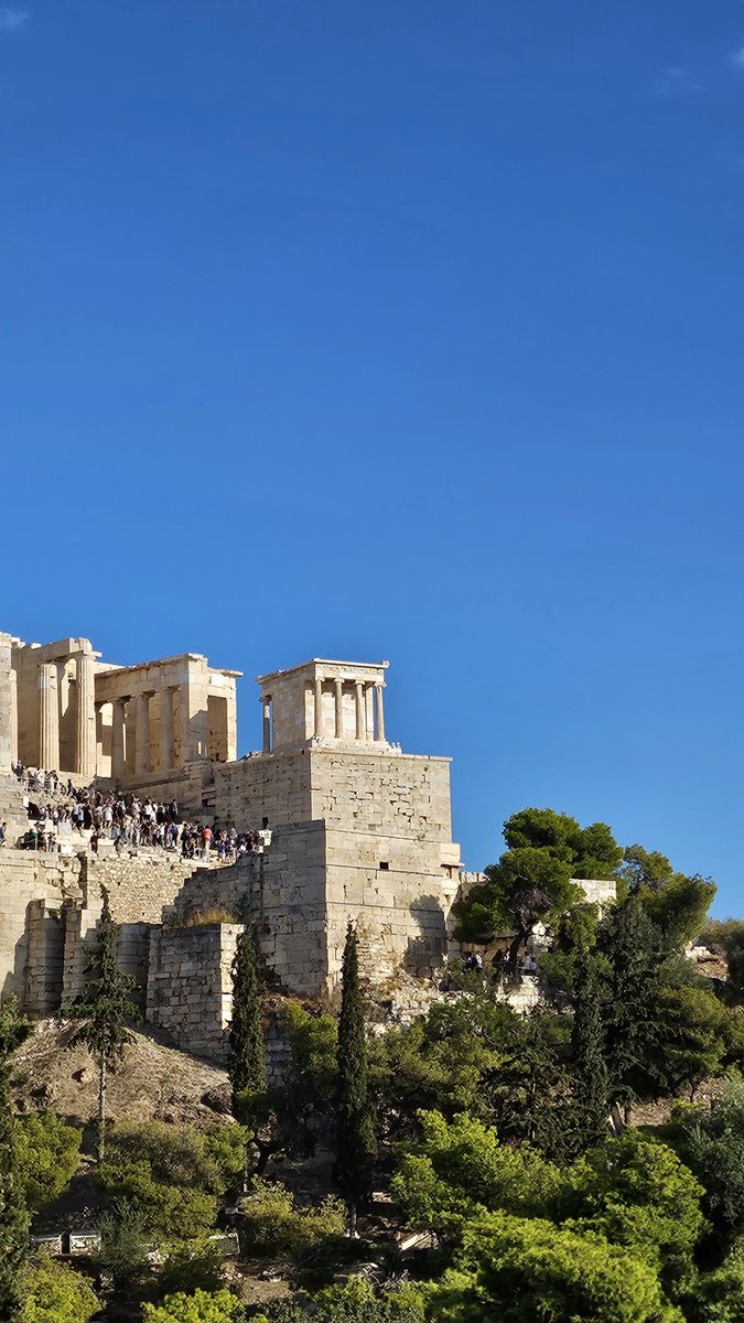 islaaamski's tweet photo. Athens, Greece 
1. Acropolis is soooo beautiful during sunset time, and I was so stunned by it.
2. Stani yoghurt 1000/10
3. This city is so eye-pleasing, as well as the people iykyk lol https://t.co/qEZGoh1To4