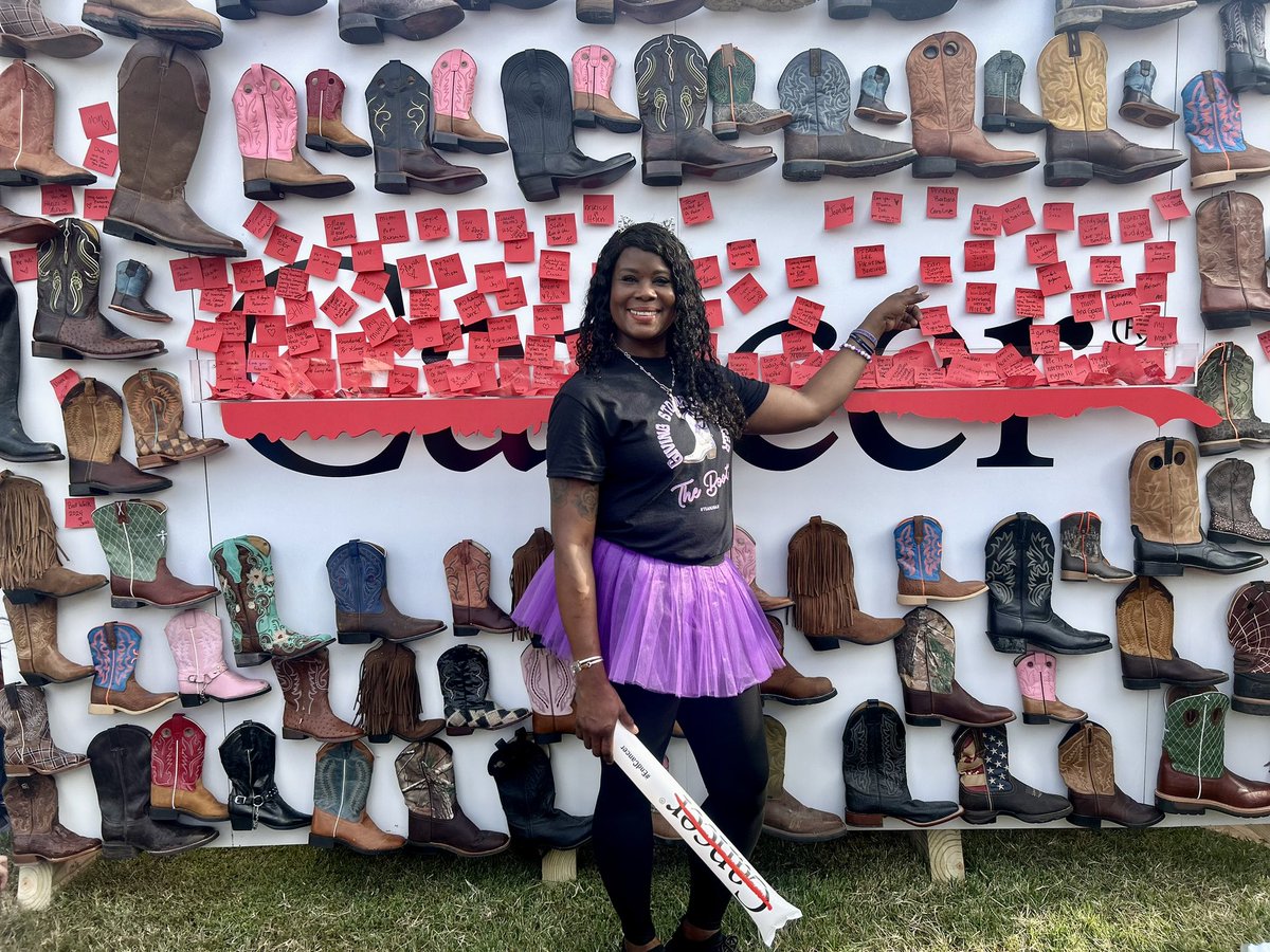 joangeorge85's tweet photo. Team: Giving Stomach Cancer the Boot #Bootwalk https://t.co/qqDnTWXTUA