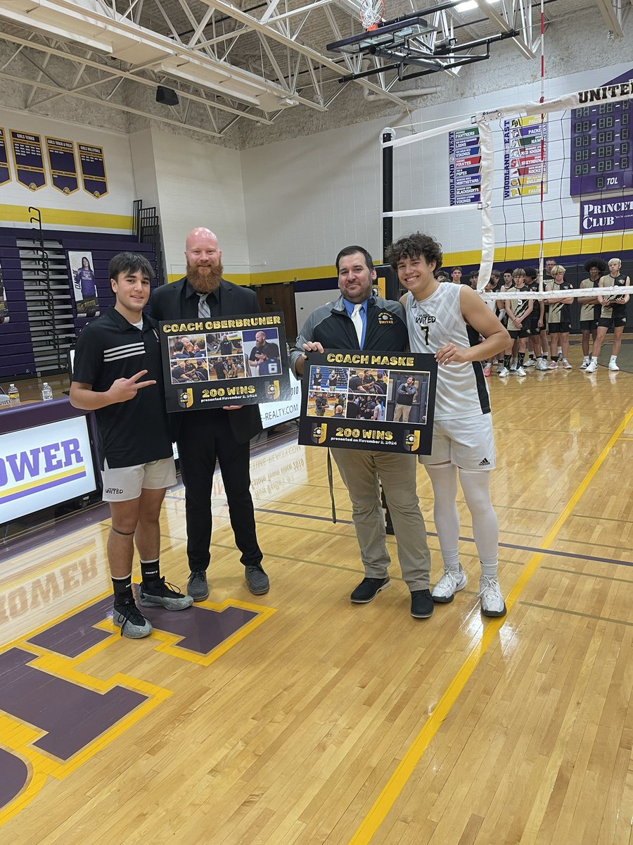 IkeLions's tweet photo. STATE BOUND!!! The United win a 5-set thriller against clinch a Sectional Championship and trip to next week’s WIAA State Tournament! Congrats to all!!!
#letsgounited https://t.co/BIenx65tHL