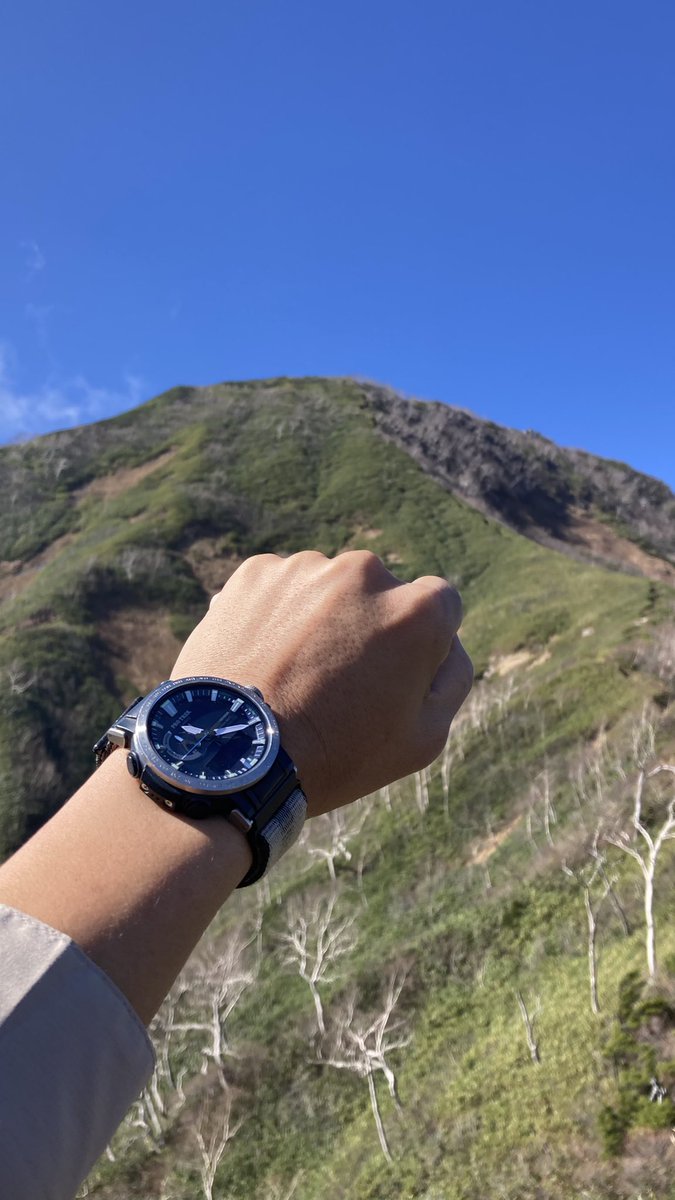 HAL_MEN's tweet photo. 日本百名山　高妻山でCASIO PRO TREK！

#腕時計 
#PRO TREK
#CASIO
#カシオ
#百名山
#高妻山 https://t.co/NGtkI4pWqu