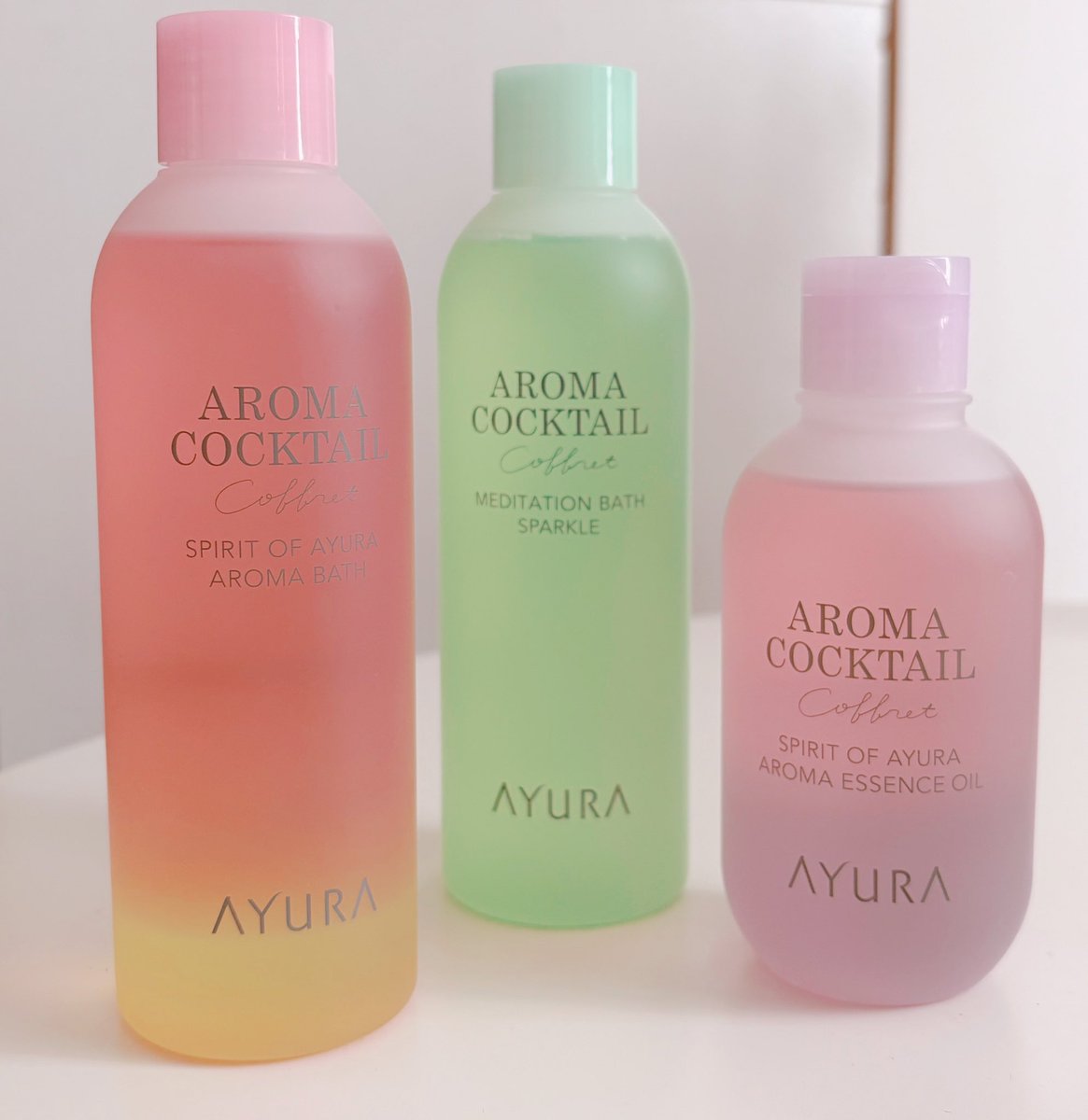 cocostar84's tweet photo. AYURAのアロマカクテルコフレ🩷💚💜
すべて限定品で、バブルバスがついてるのが嬉しい☺️
お色もかわいくて飾っておくだけでも癒される〜
これから寒くなってくると、湯船につかる頻度も増えるだろうからぴったり🫶 https://t.co/p29z821m7D