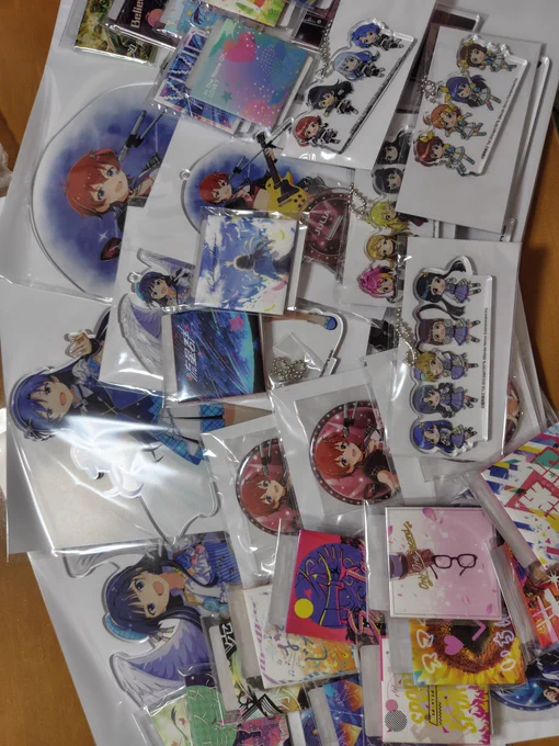 届いたー!!!デカアクスタが想像の5倍デカかった…… 