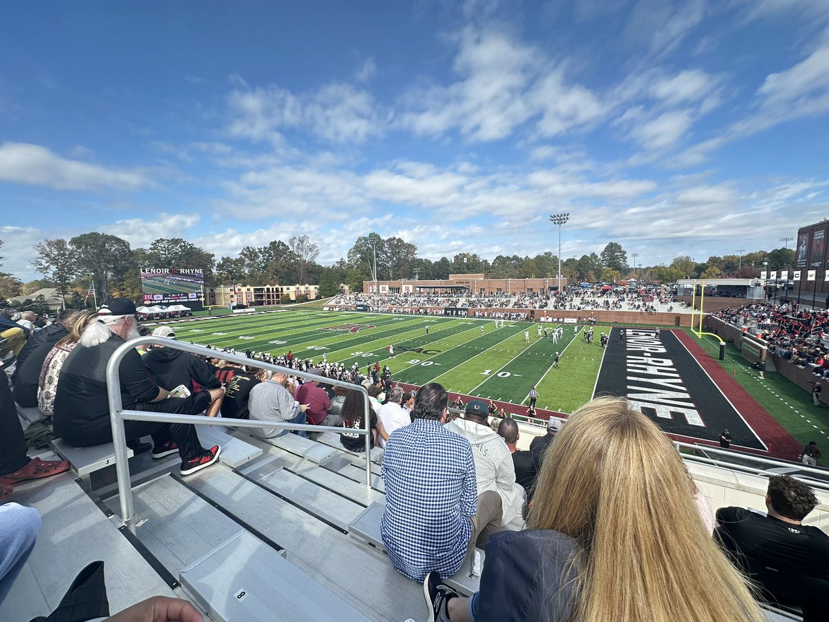 had an amazing time LR today, can’t  wait to be back between the bricks!
<a href="/LRBearsFootball/">Lenoir-Rhyne Football</a> <a href="/NickVagnoneLR/">Nick Vagnone</a>
