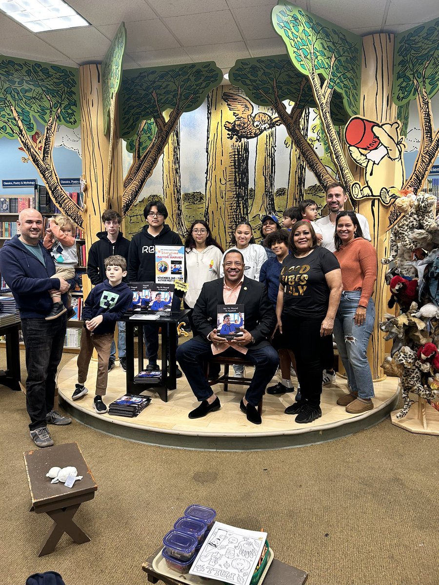 Barnes &amp; Nobles in Poughkeepsie was a success !!