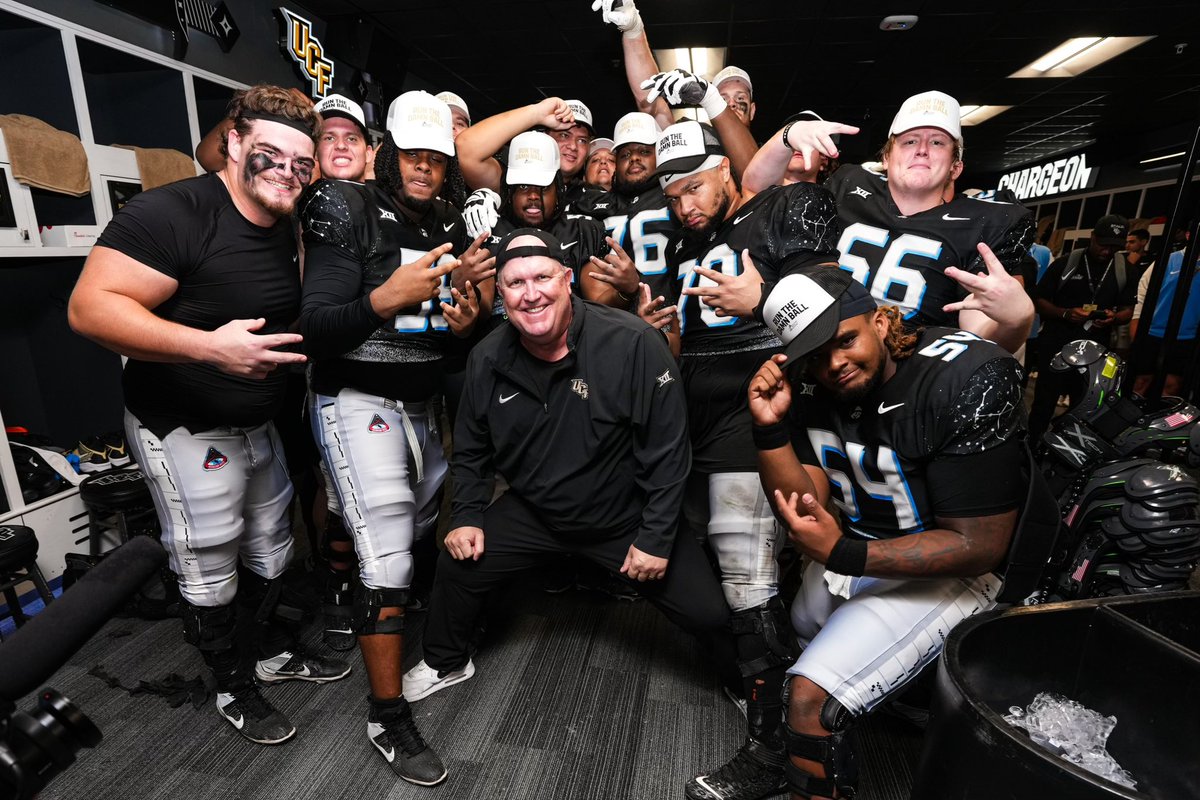 Love our OLine UNIT…Physically and Mentally tough MEN. 

Appreciate <a href="/SJTuohy/">Sean Tuohy Jr.</a> and <a href="/KingdomNIL/">The Kingdom NIL</a> for the sweet lids for the boys!  New definition of putting Hats on Hats. 

#RunTheDamnBall
#GKCO