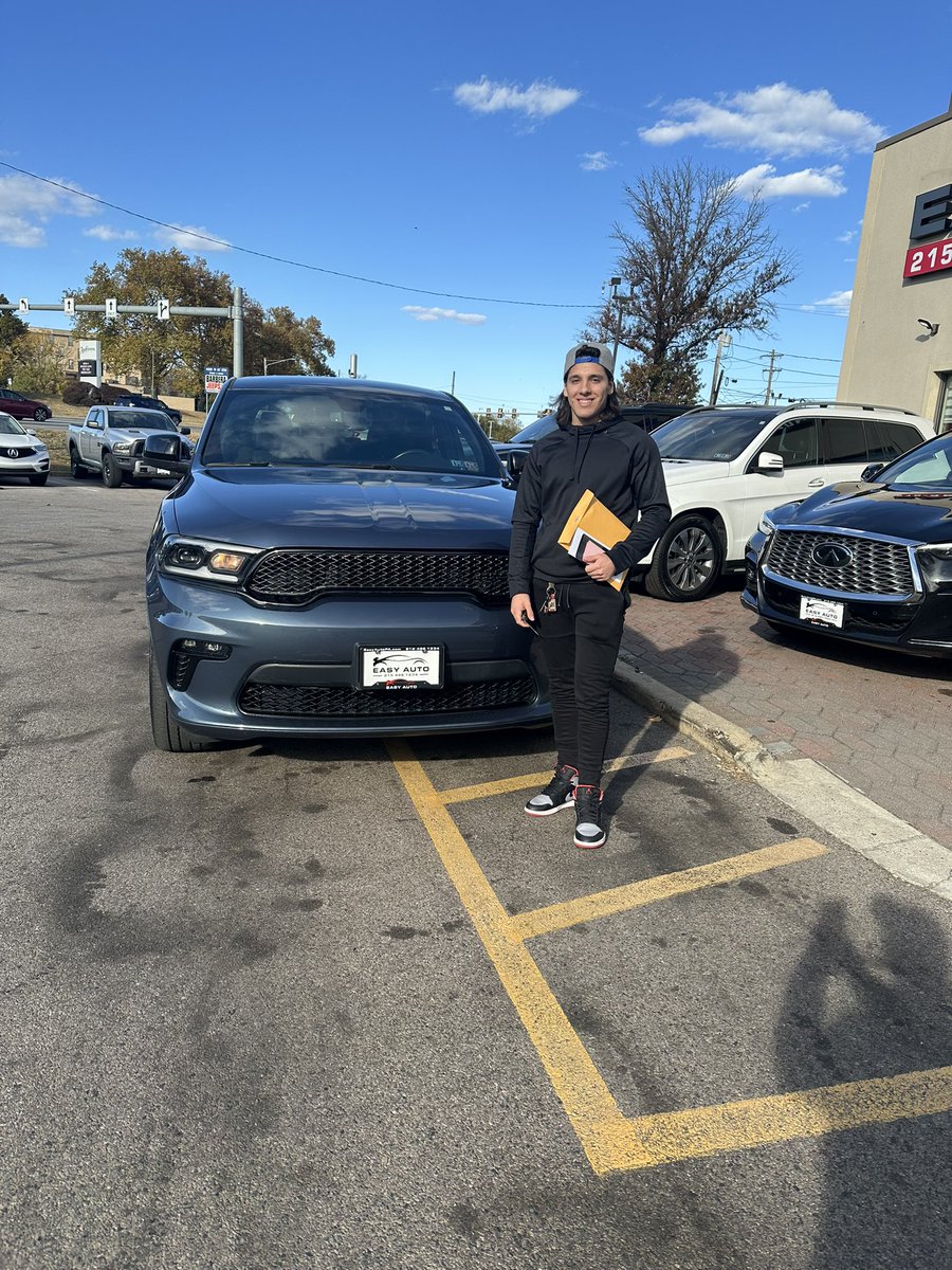 Jackson49cp's tweet photo. Bought my first car 😎 https://t.co/PwaW3ptWqE