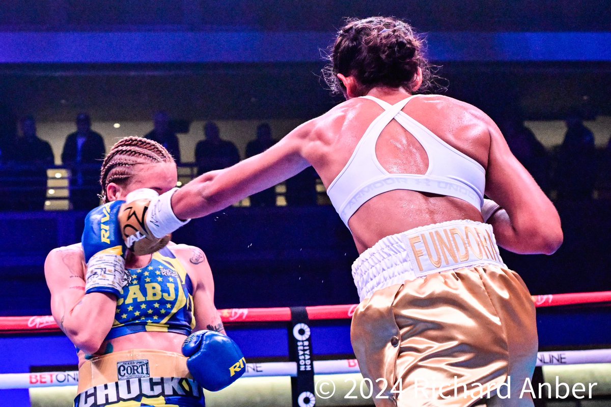 RichardAnber's tweet photo. Congratulations to Gabriela Fundora on becoming the youngest ever undisputed champion. https://t.co/K7DPekkCC1