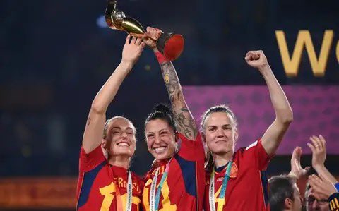 Miwis_theBest's tweet photo. Háganse un favor y vean #SeAcabó Diario de las Campeonas en Netflix. Les guste o no les guste el fútbol. Porque cambiar el mundo en el que vivimos y dejarles un mundo mejor a las nuevas generaciones es nuestra responsabilidad. https://t.co/sNd8YAg4jf