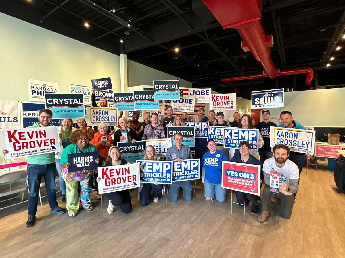 Rowan4BS's tweet photo. What a great week at the doors! 
Today was the last Saturday before the election, only two more days to reach voters. Join us tomorrow, Monday or help at one of the 10
Polling locations for my district on Election Day.
Reach out for more info and Vote Rowan on Nov. 5th https://t.co/wKoMLGUQmX