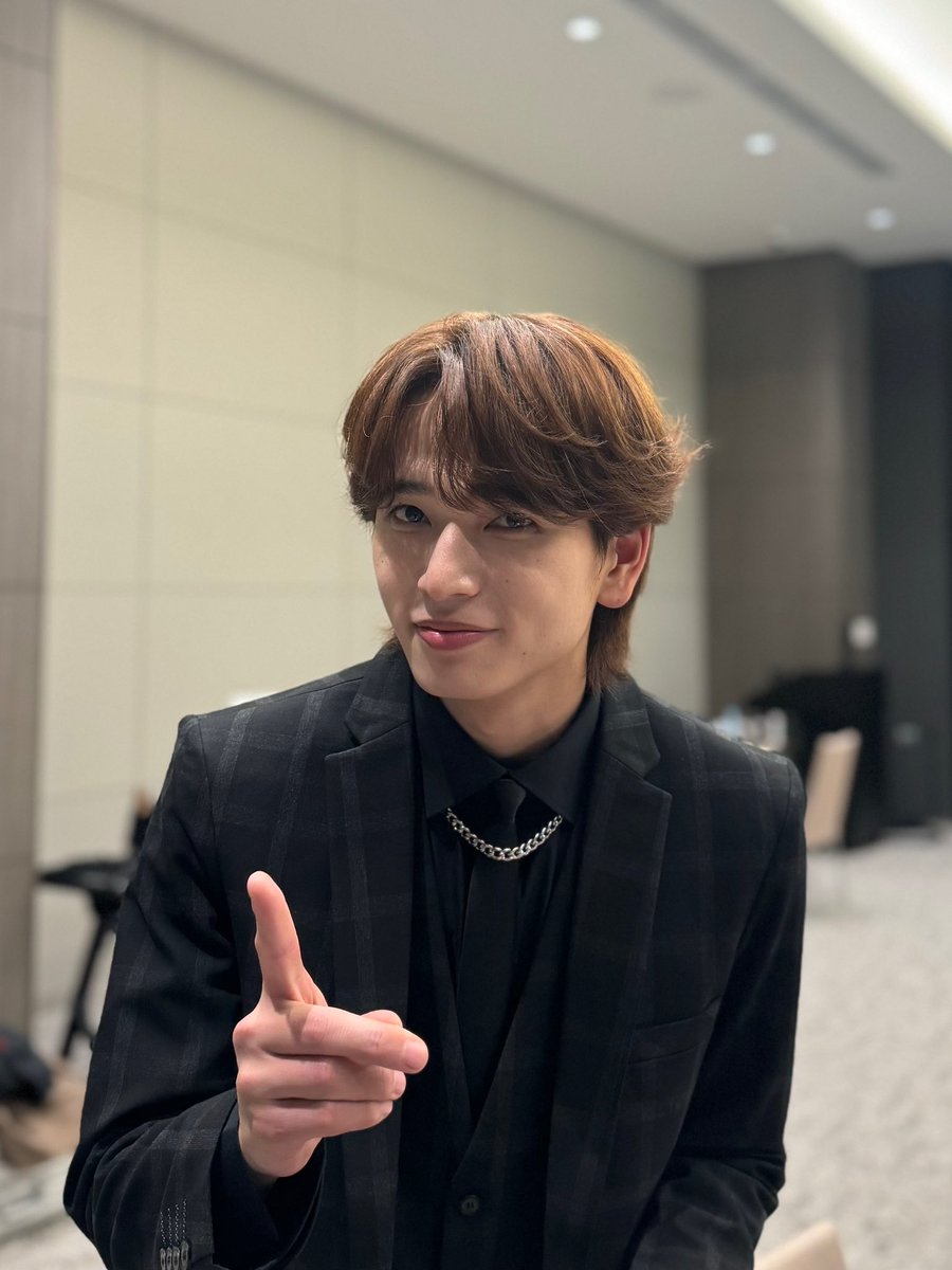 watwing_info's tweet photo. 「Love in The Air -恋の予感-」
イベントありがとございました❤️‍🔥
タイの方とイベントを一緒にできて幸せで
エンディングの曲を8人で歌えたのも夢のような空間でした。

また会えるの楽しみです！

by河合風磨役の鈴木曉🌪️

FOD独占先行配信中で第1話始まりました！是非みてねっ

#loveintheairkoi https://t.co/6reoo3sFKY