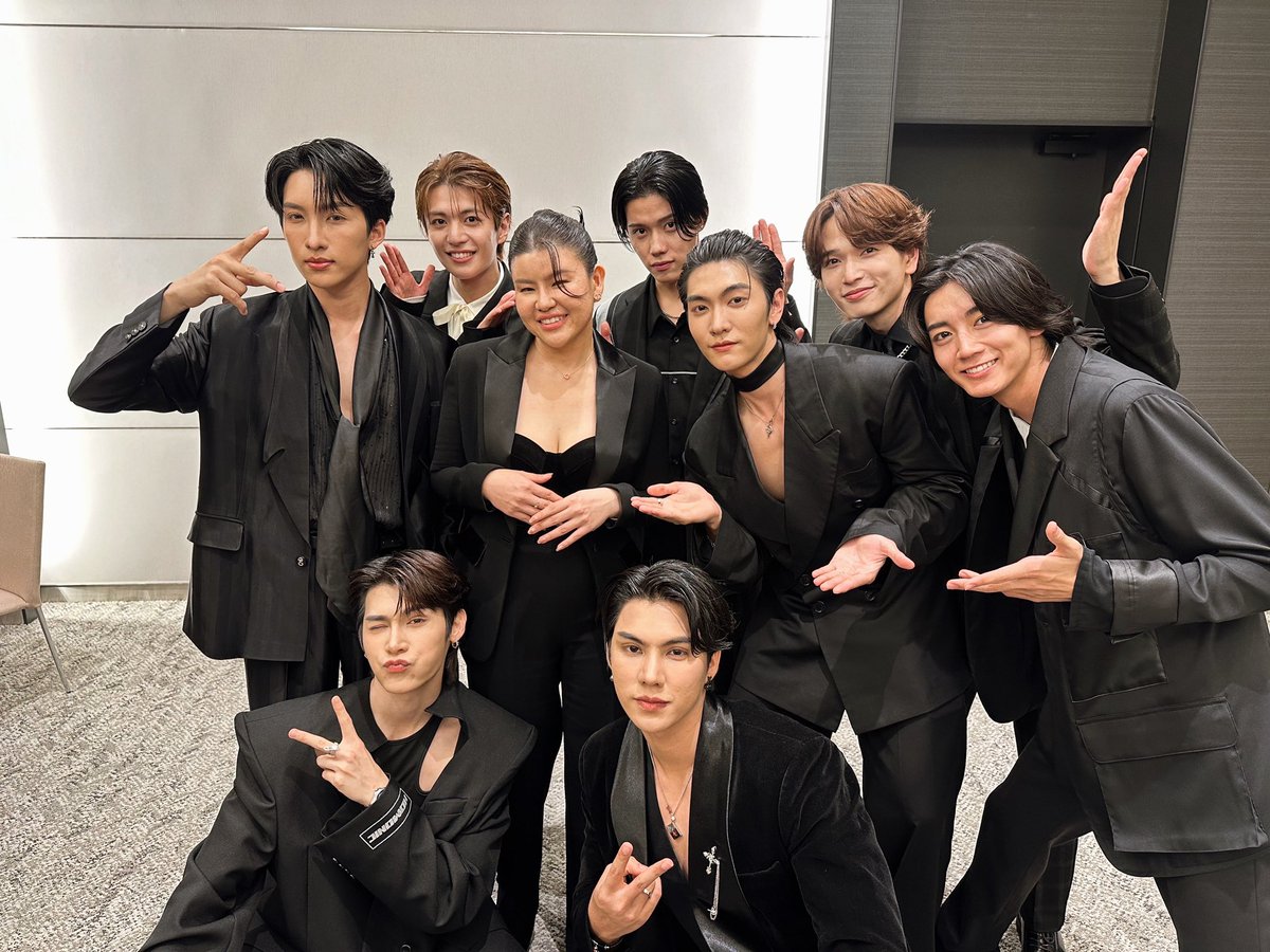 watwing_info's tweet photo. 「Love in The Air -恋の予感-」
イベントありがとございました❤️‍🔥
タイの方とイベントを一緒にできて幸せで
エンディングの曲を8人で歌えたのも夢のような空間でした。

また会えるの楽しみです！

by河合風磨役の鈴木曉🌪️

FOD独占先行配信中で第1話始まりました！是非みてねっ

#loveintheairkoi https://t.co/6reoo3sFKY