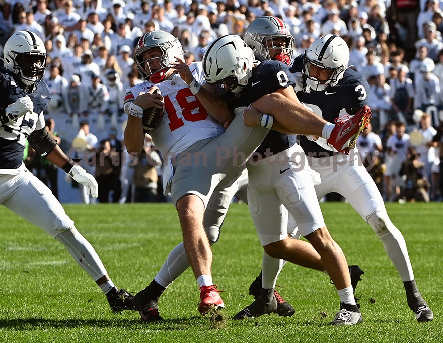 CurtisYChan's tweet photo. A few favorite images shot from today's @PennStateFball game against @OhioStateFB. https://t.co/Np9pjJZe9o