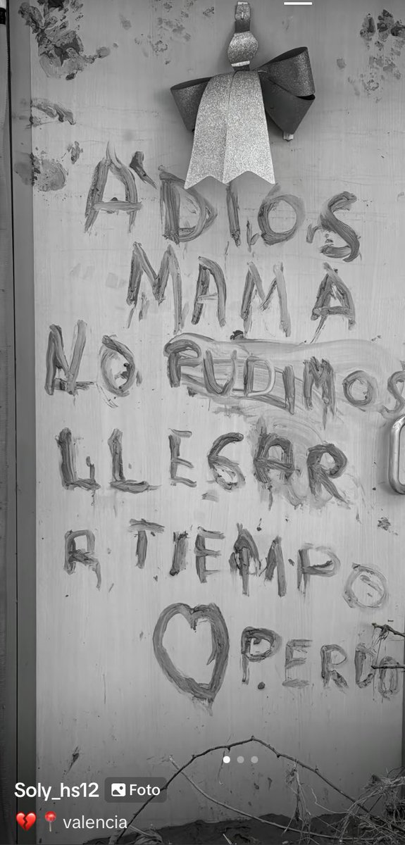 Llorando como una magdalena por esto, todos los que han permitido llegar a esto deben pagar por ello. Seguirán cobrando con la conciencia tranquila mientras al pueblo le han arrebatado la vida entera