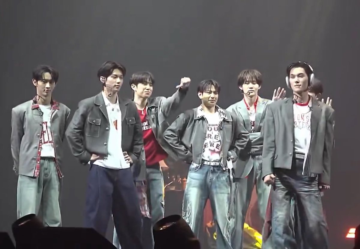 ノイキャン効きすぎで全く気づかないハンビンの周りに集まるイブン可愛すぎたね