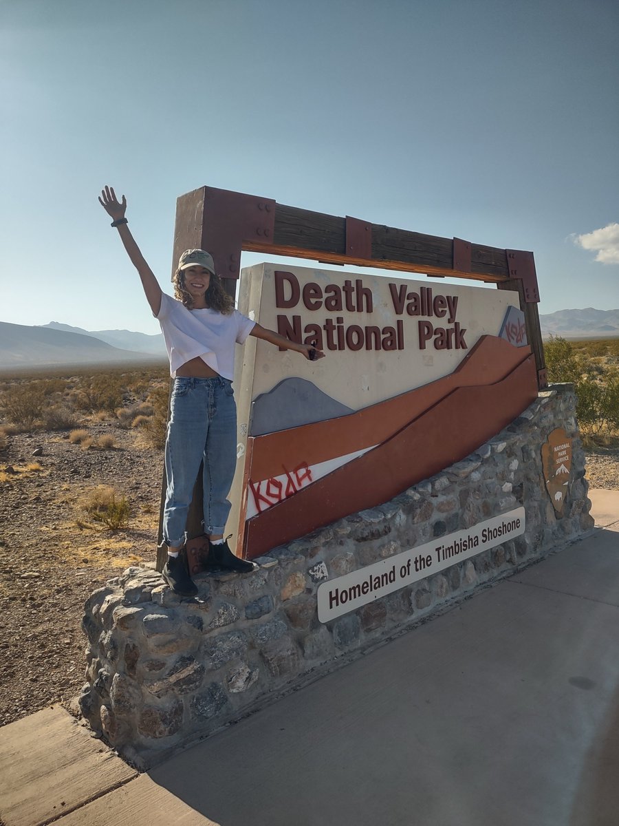 Step 1 for a limnologist travelling to a conference: locate water. 📍Death Valley, CA