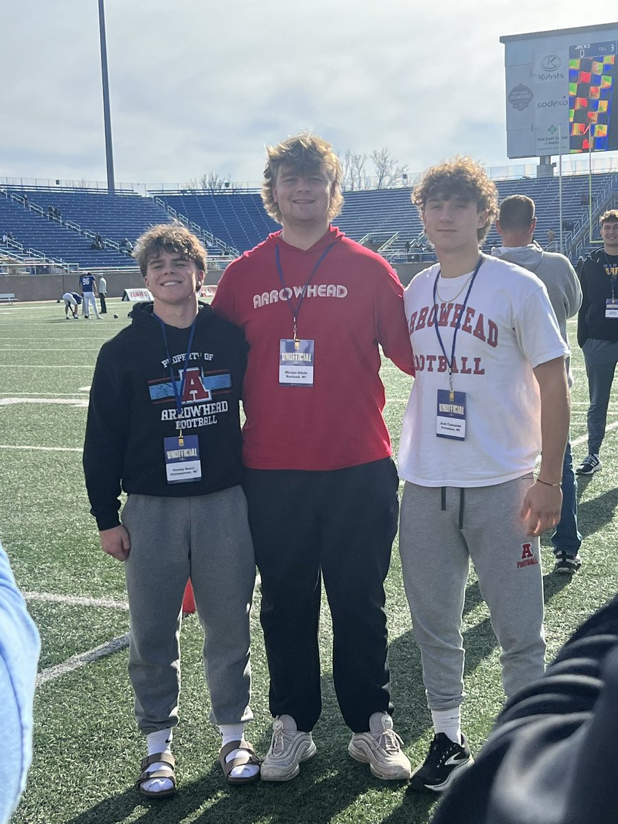 mitchel_bilicki's tweet photo. Had a great time @GoJacksFB with my teammates today! Thank you @CoachRyanOlson for the invite! Atmosphere was amazing! 

@CoachHarris28 @CoachLinares @ArrowheadFB @MJ_NFLDraft @OLMafia https://t.co/rmqCfngwNQ