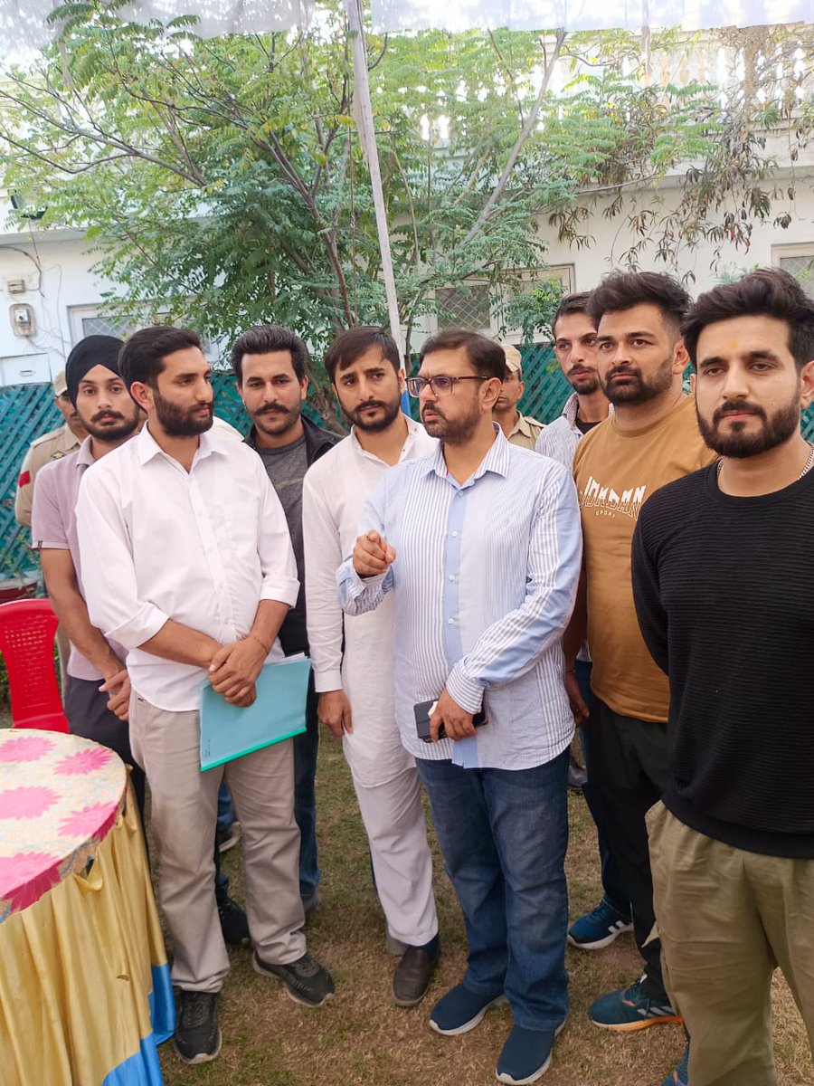 AamirYaqoob111's tweet photo. Respected @OmarAbdullah,youth of JK are grappling with a severe unemployment crisis. We earnestly request an #agerelaxation for 
 JKP Constable &amp; upcoming JKPSI recruitments as a step towards hope &amp; opportunity. Your support can change countless lives. @nasirsogami @sakinaitoo https://t.co/KcsVlM2AYo