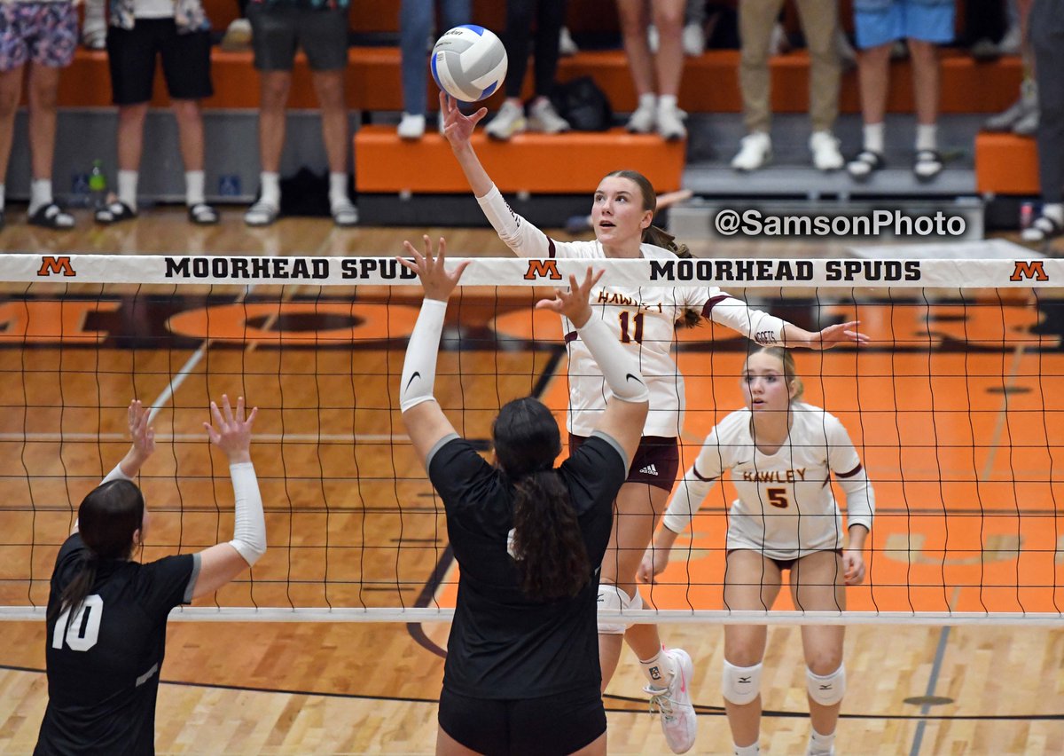 SamsonPhoto's tweet image. .@hawleynuggetvb top DGF in #mshsl Section 8,
2A volleyball.