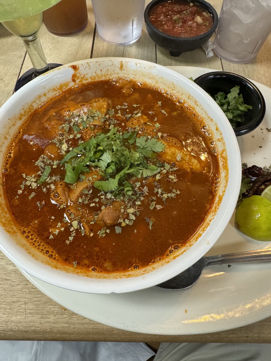 JoeDelBosque's tweet photo. Day of the Dead dinner. Who likes menudo? I prefer mine al dente! #DiaDosMuertos #MexicanFood #menudo #cilantro #oregano #hateonions https://t.co/zDkHBf8a8G