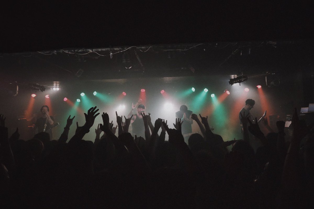 isomunnnn's tweet photo. We Came As Romans
DAY1 TOKYO CLUB SEATA🇯🇵 https://t.co/KHbB3q5yW5
