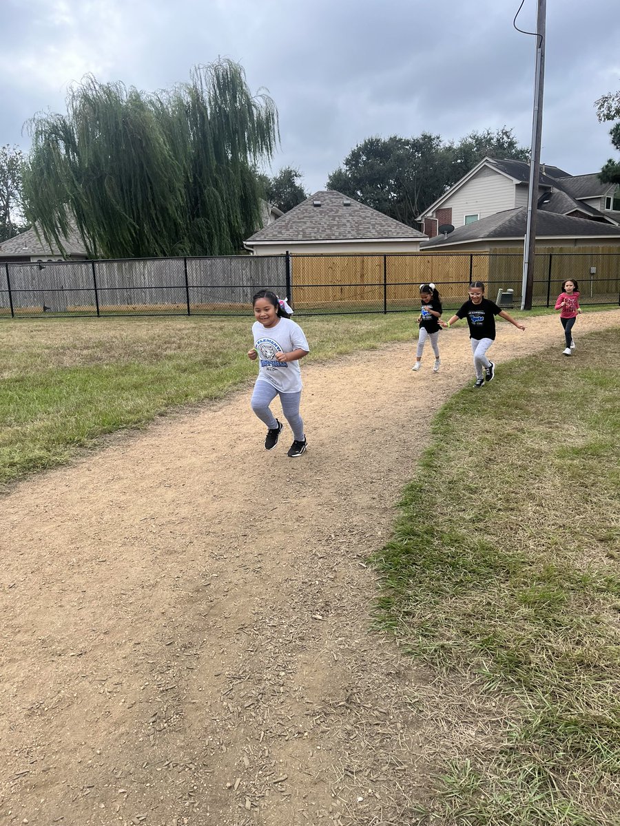 Vanessa Dickinson tweet media