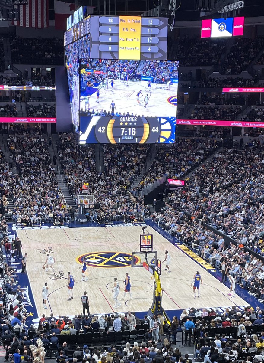 CoachFrench's tweet photo. Suite night for ⁦@nuggets⁩ 🏀              

Thank you ⁦@HalleSvea⁩ for including us!! 

#basketballislife #gonuggets #suite53 https://t.co/74wDE0yIIu