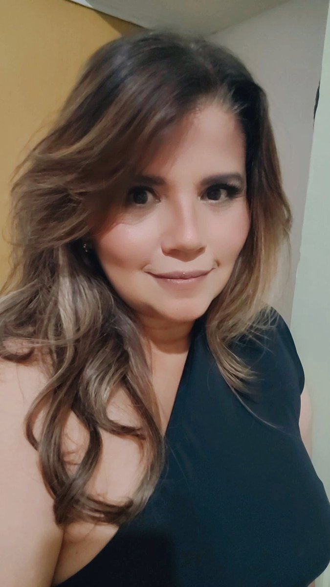 Enamorate de ti, de la vida y después de quien tu quieras!!! 
✨️