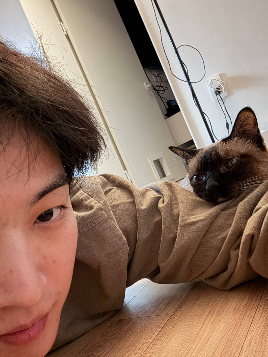 virtudef's tweet photo. jaebeom and nora omg 🥺 https://t.co/3SzXHywqGD