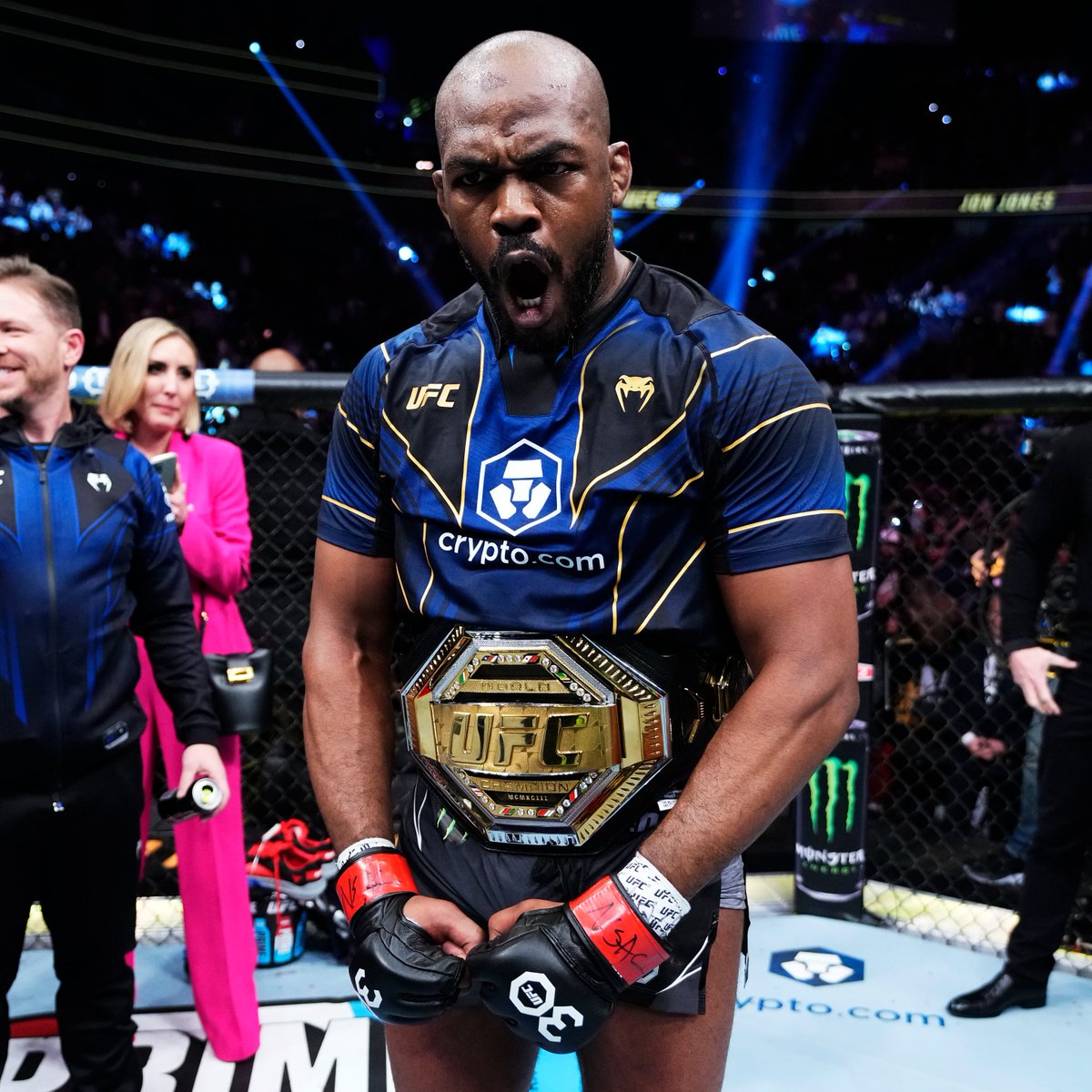 UFCEurope's tweet photo. T-MINUS 2 WEEKS 🤩

Will it be #AndStill or #AndNew at #UFC309?! https://t.co/wOHbziXaTU