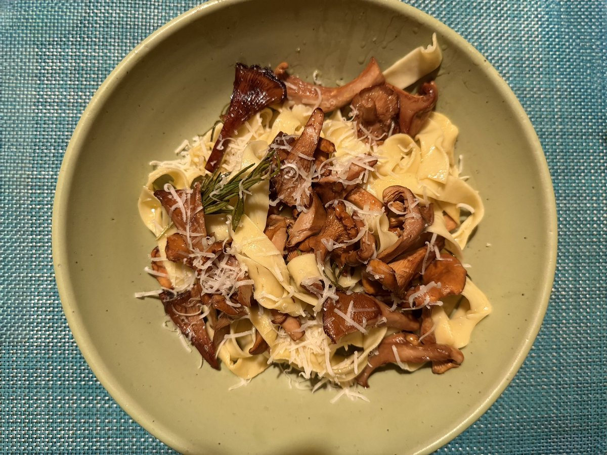 Dr. Lucia Carbone 🇮🇹🦧🦍🔬🧬 tweet media