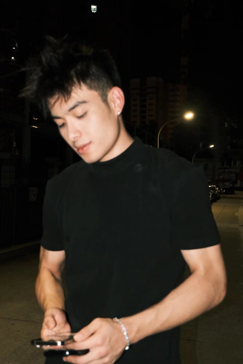 zxhht's tweet photo. 男明星 https://t.co/fDAtvBb6RD