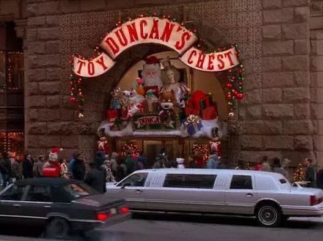 lostyouinmay's tweet photo. “only 52 days until christmas 🎅🏻🧣🎄” https://t.co/I2SCf0zBmF