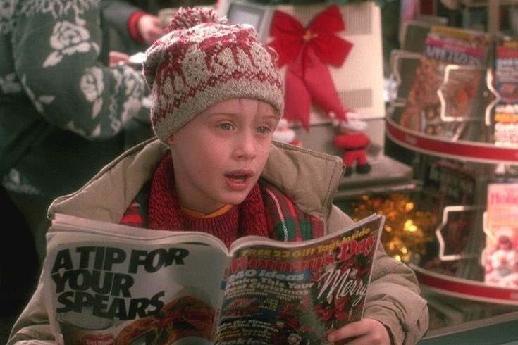 lostyouinmay's tweet photo. “only 52 days until christmas 🎅🏻🧣🎄” https://t.co/I2SCf0zBmF