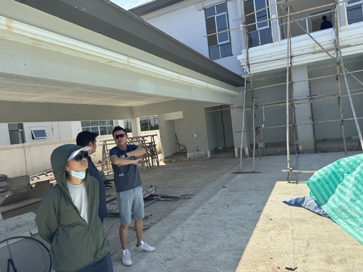 ArnutKitti's tweet photo. #Sitewalk ตรวจไซต์งานต่อเนื่อง เพื่อคุณภาพงานที่ดี การันตีคุณภาพและมาตรฐานการทำงาน พร้อมส่งมอบบริการให้กับลูกค้าอย่างดีที่สุดเพราะเรื่องคุณภาพบ้านต้อง Do not compromise on the quality! ครับ #ServiceQualityExcellence https://t.co/8kgvodJlD1