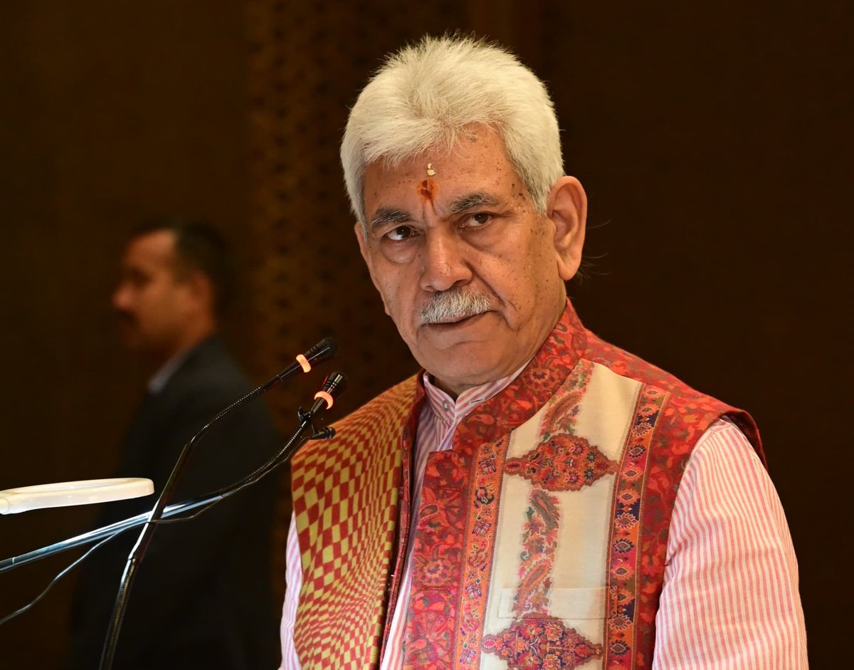dar_Zubair_07's tweet photo. Over the past 5 years, Jammu-Kashmir has witnessed unprecedented transformation! Hon'ble LG @manojsinha_ has delivered a powerful report card of achievements and a solid commitment to the aspirations of every citizen. A new era of growth and opportunity is here! #JKProgress https://t.co/znIBqENb9d