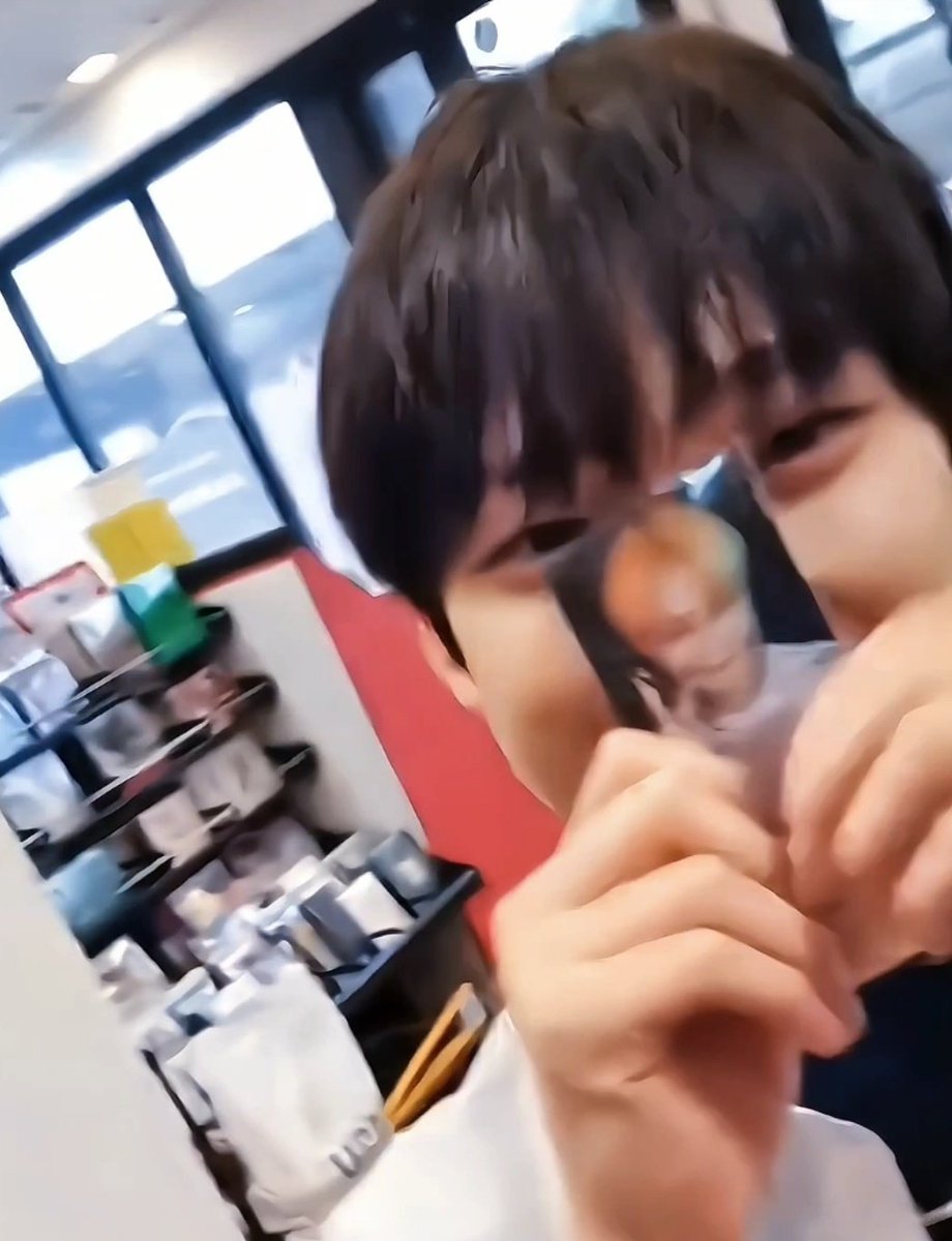 sunoosconfetti's tweet photo. I see no difference
SUNOO IS THE CHOSEN ONE
#InfinityAndBeyondWithSunoo
#SUNOO #엔하이픈_선우 https://t.co/NMmIloVvOg
