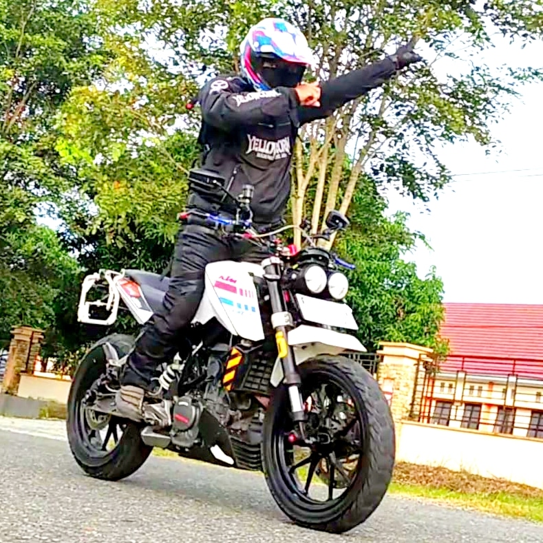 kemal91mbal's tweet image. Namanya jg hidup

#lonewolf
#noclub
#justride
#sunmori