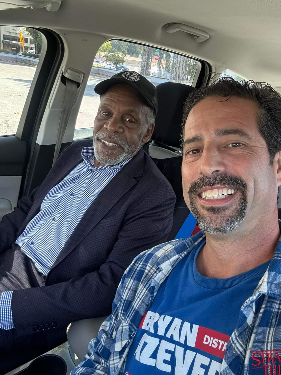 It's was good to see my buddy, Danny Glover today. I appreciate his support for my re-election to San Leandro City Council District 2! #sanleandro #Azevedocares #Azevedo2024