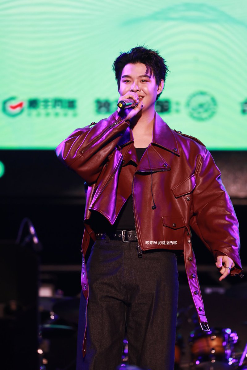 麻麻害羞了555🫣🫣
#perthSaint
#Saint_sup #MingEr 
#SAINTxtrancemusicfestival
#TranceMusicFestival