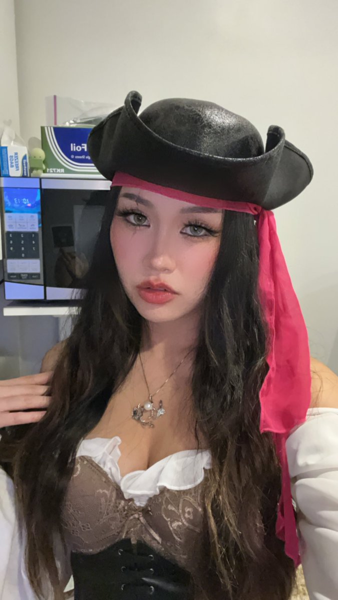 audrey (comms open for emotes) tweet media