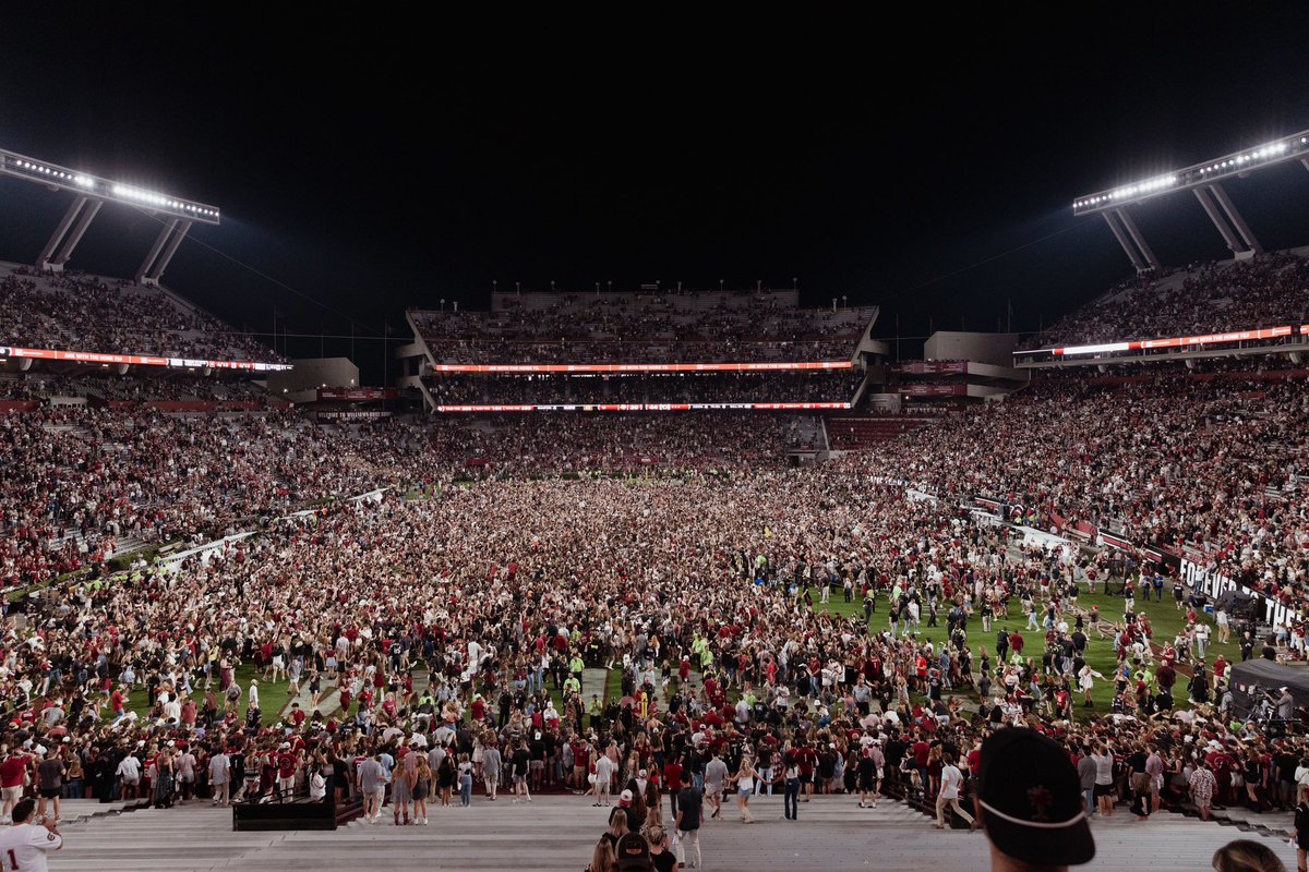 South Carolina Football tweet media