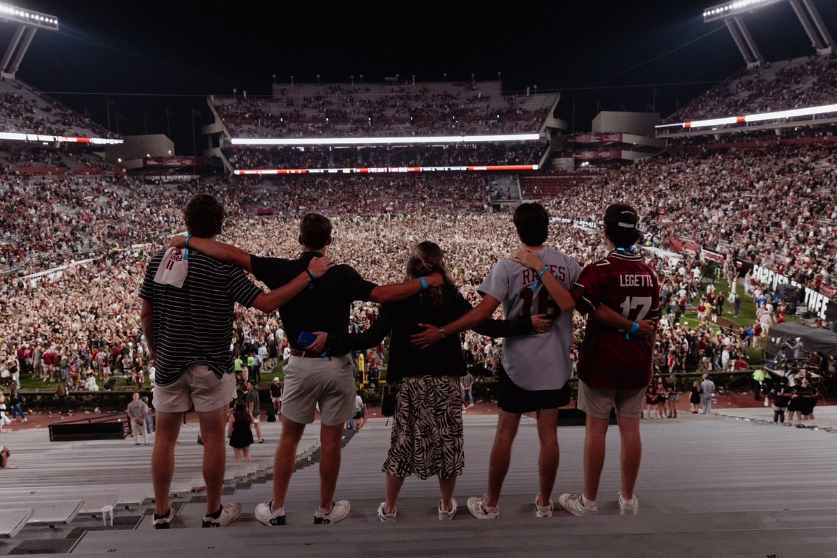 South Carolina Football tweet media