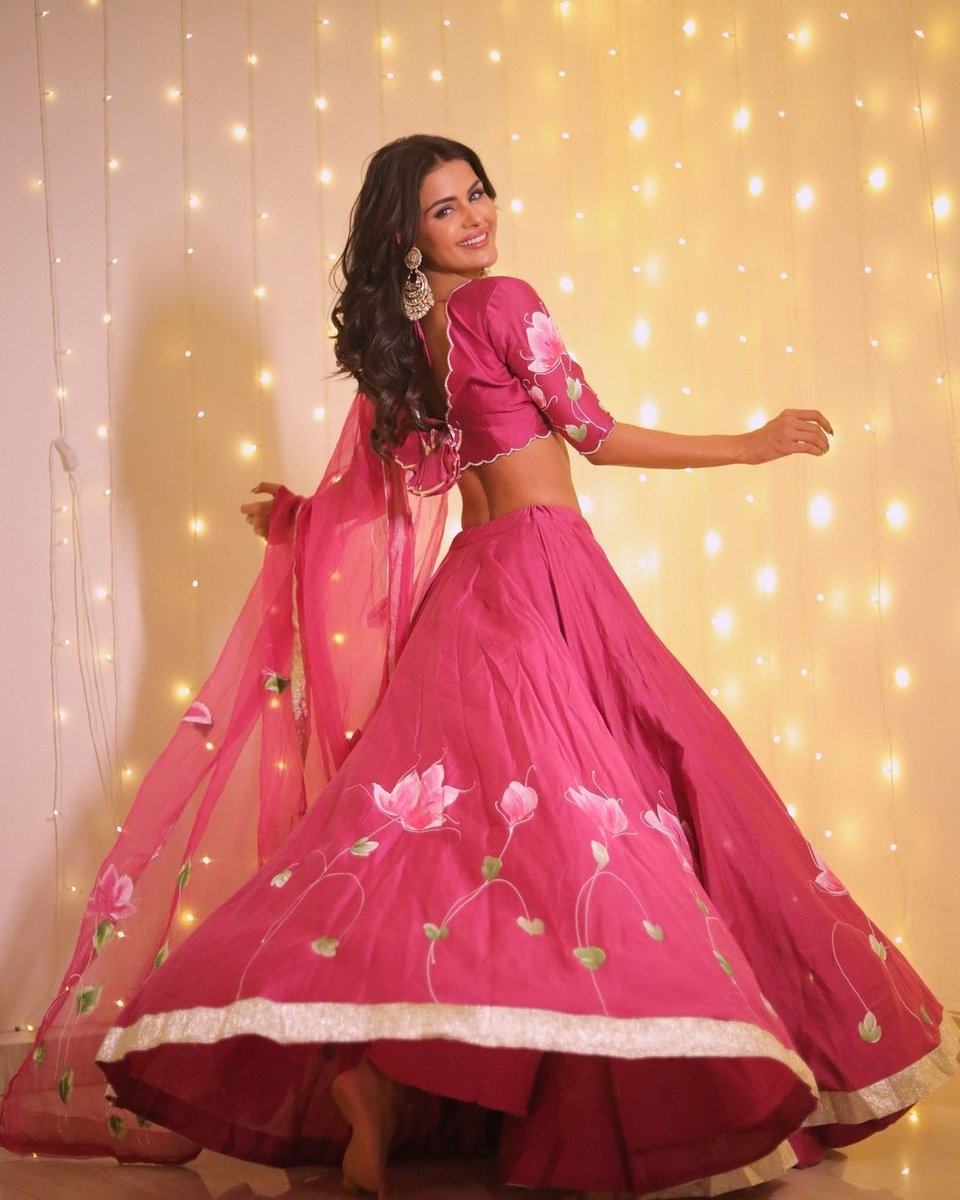 lordshivaachild's tweet image. If "payal chankati tum aa jao jeevan mein" had visuals 🫶

#PriyankaChaharChoudhary
#PriyankaPaltan #PriyankaFANmily