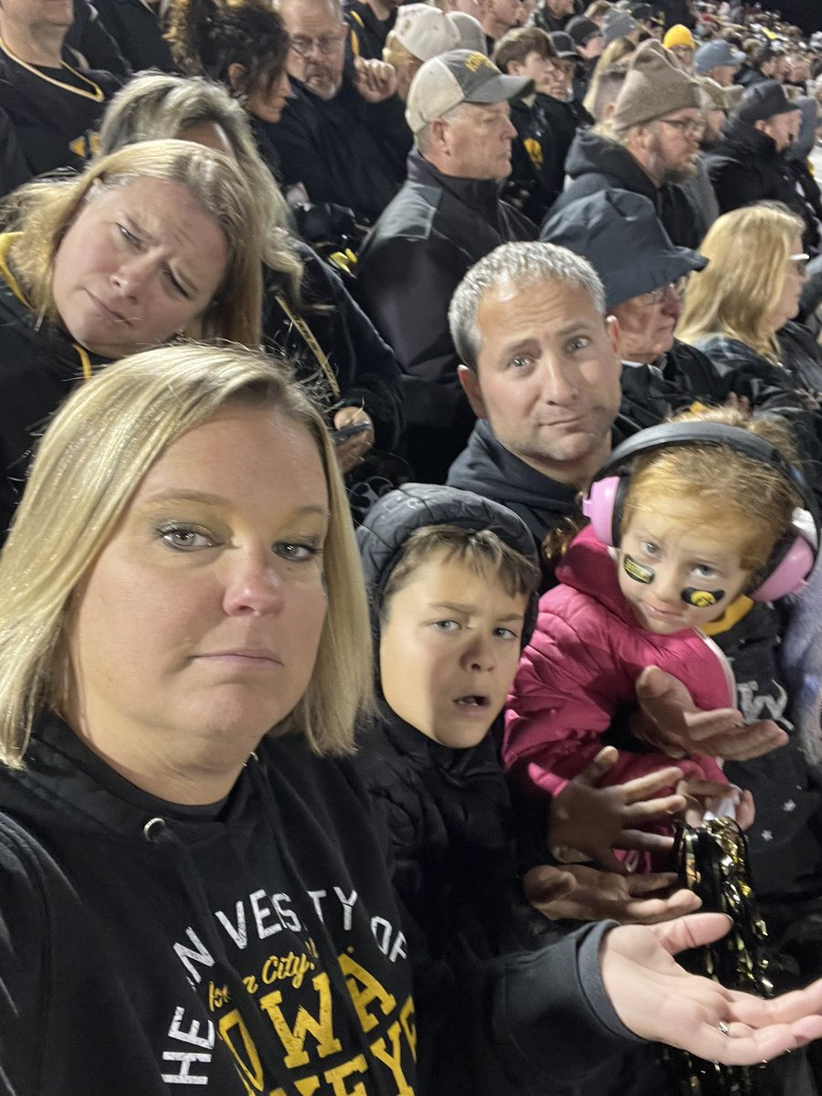 SraConteRussian's tweet photo. What is delay of game on the defense?! Seems bogus. Go Hawks! 🖤💛 #fightforiowa #anf #untilthegameiswon https://t.co/MoOSJzJw5c
