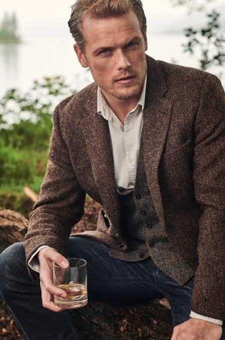 moonluvie's tweet photo. @wecantbefags Sam Heughan https://t.co/EIHH8LmSUE