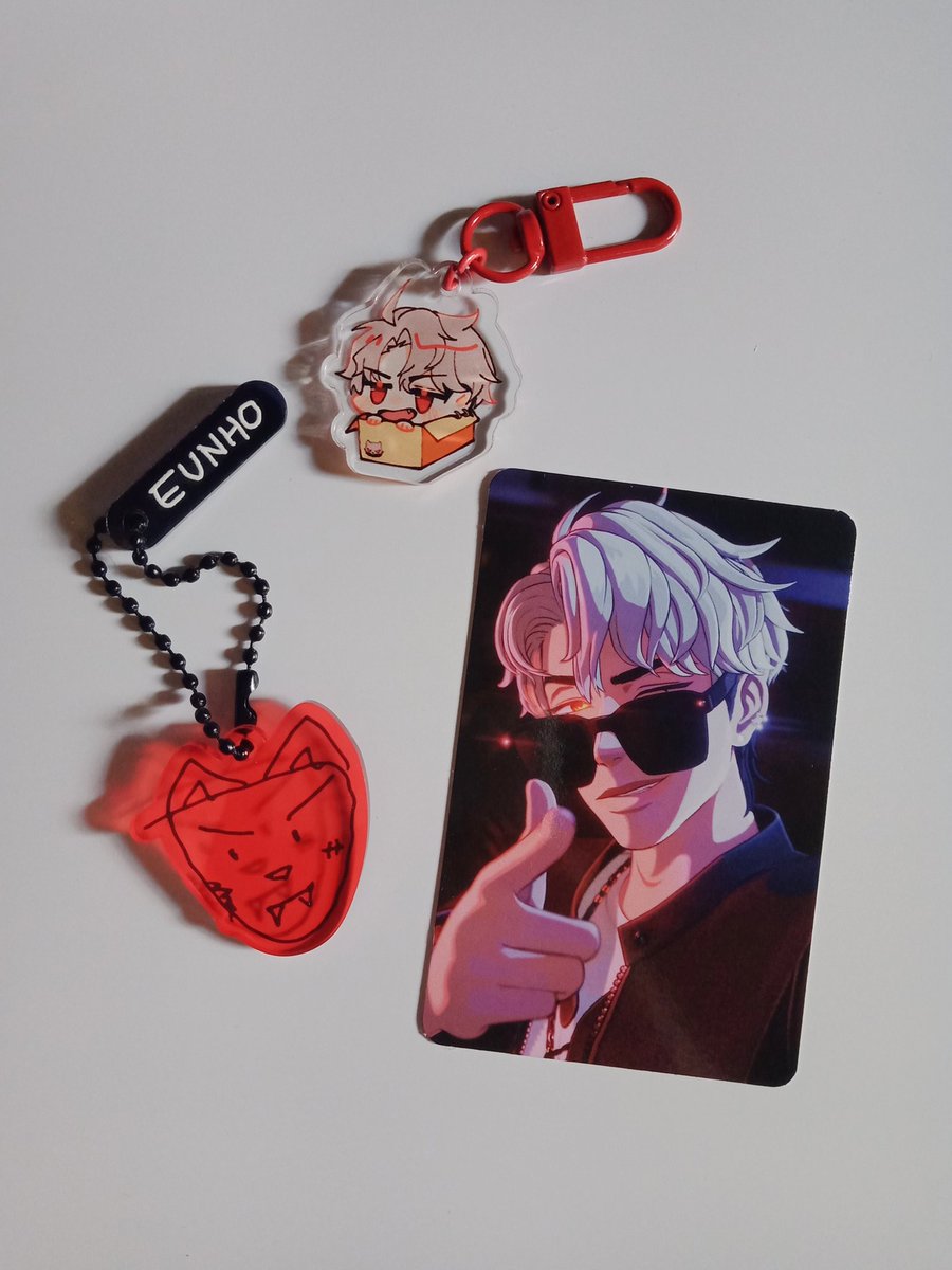 sseunbyy's tweet photo. 💌 @plave_ann | #annfb
Eunho's birthday poca and keyring safely arrived!❤️ Thank you so much, Ann! Didn't expect this cute freebie, I really love it~🥹🫶 https://t.co/87HbM0uPsp